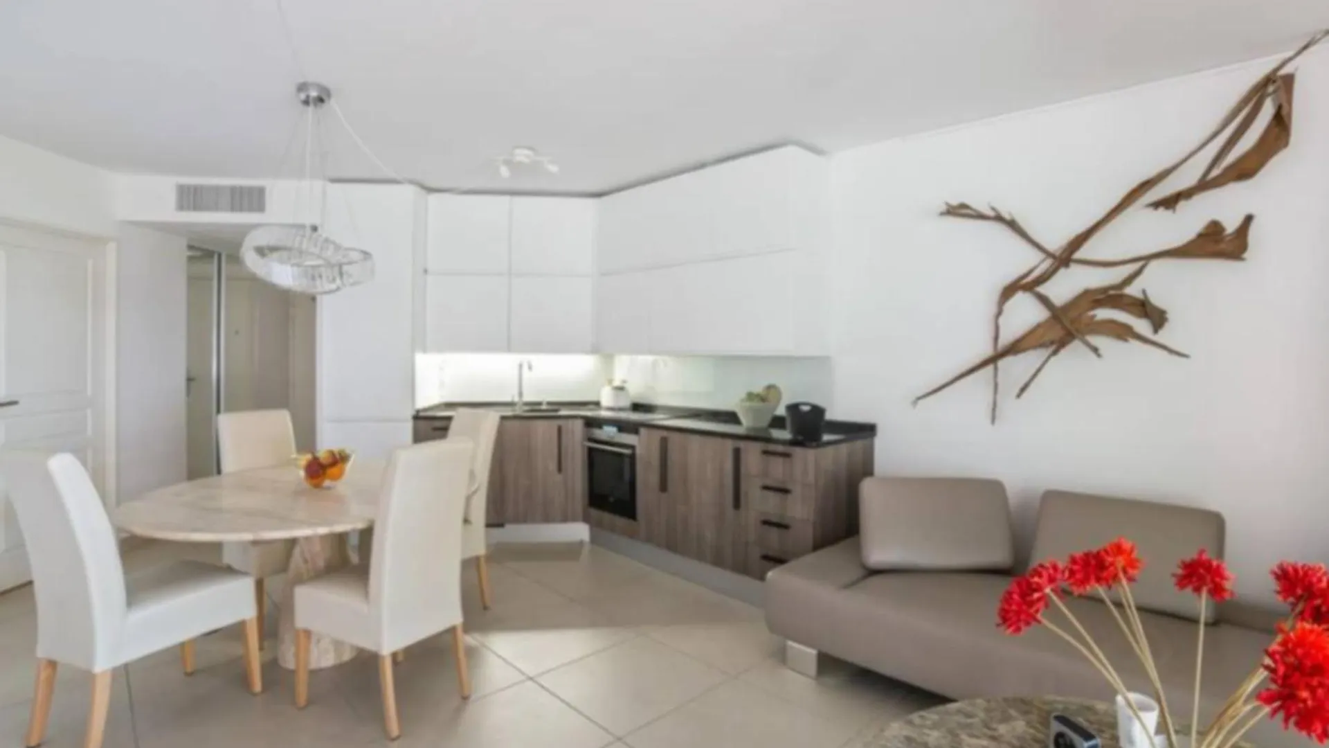 Apartment Appartement De La Colline - Welkeys Nice